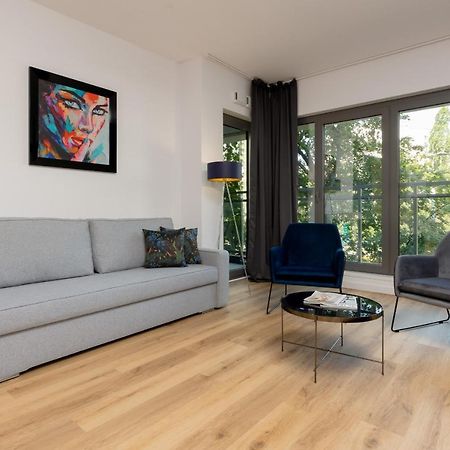 Apartment Avenue Solidarnosci On Wola By Noclegi Renters Warszawa Eksteriør bilde