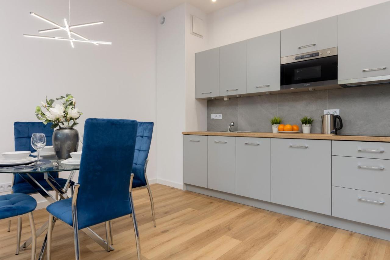 Apartment Avenue Solidarnosci On Wola By Noclegi Renters Warszawa Eksteriør bilde